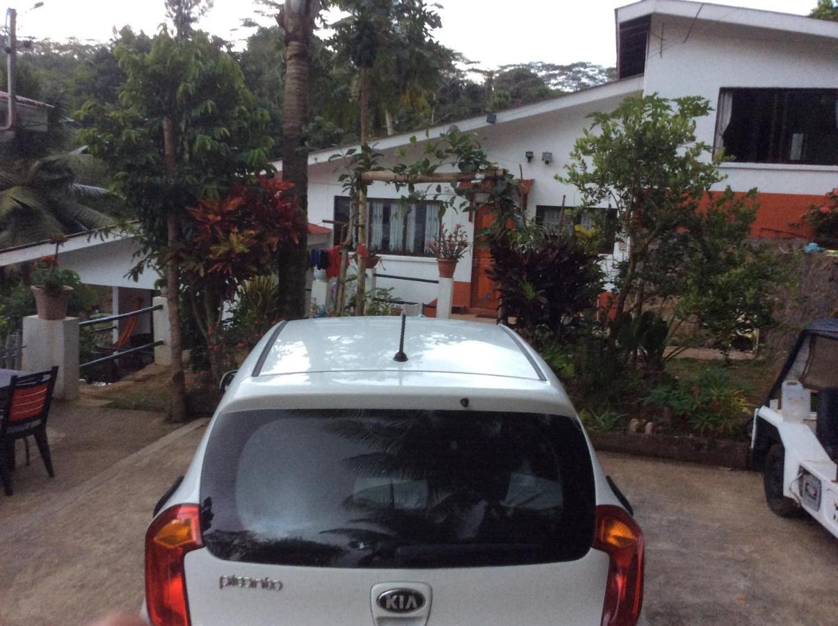 ויקטוריה Papayas Self Catering Room מראה חיצוני תמונה